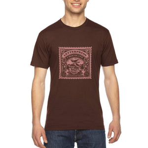 Men's brown - A man wearing a tshirt with a white letterpress chocolate logo